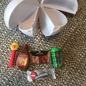 Mini Brands by Zuru.